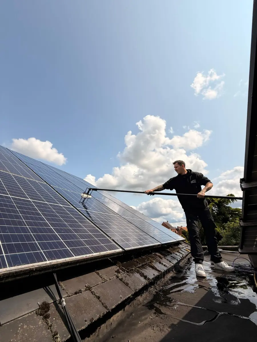 Zonnepanelen reinigen